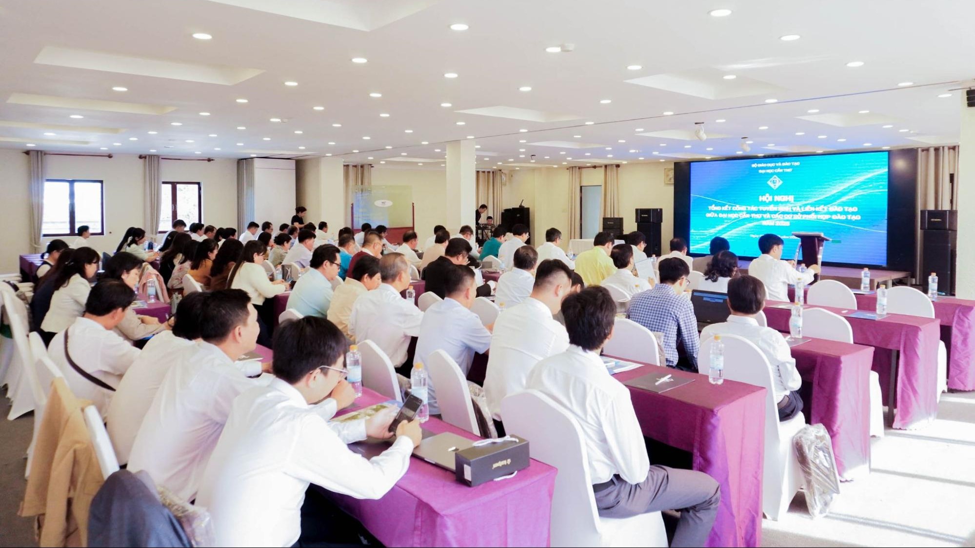 Đại học Cần Thơ tổng kết công tác tuyển sinh…