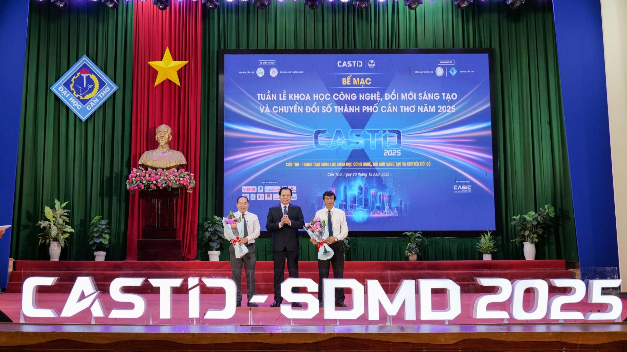 Bế mạc Tuần lễ Khoa học công nghệ, Đổi mới sáng tạo và Chuyển đổi số thành phố Cần Thơ 2025: Động lực then chốt…